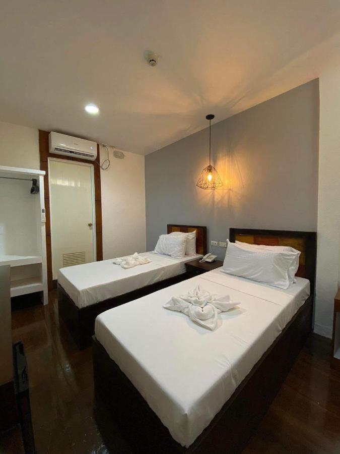 Dumaguete Seafront Hotel Dumaguete City Exterior photo